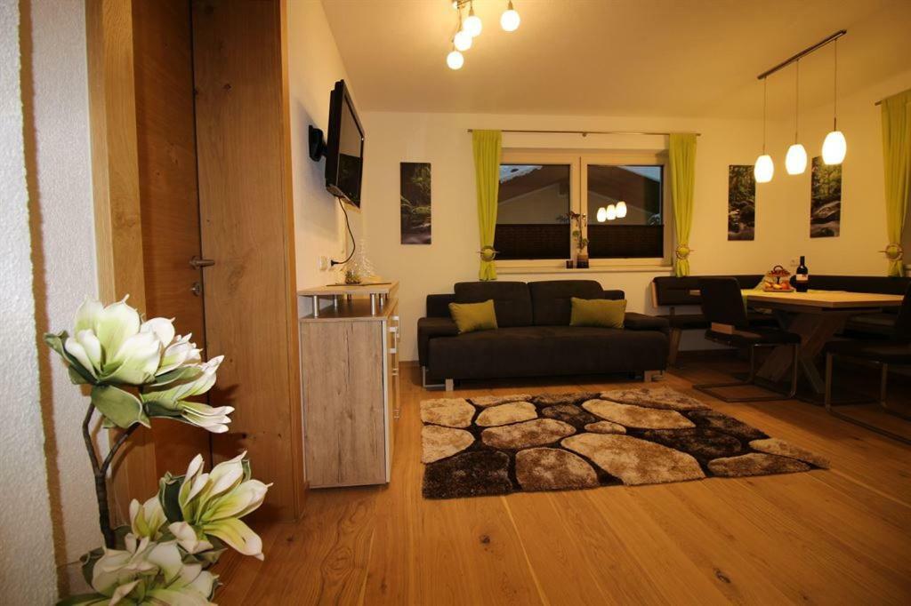 Apart Melanie Zell am Ziller Zewnętrze zdjęcie